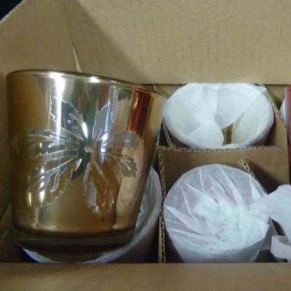 Set of 6 Gold Poinsettia Glow Glass Votive Tea Light Candle Holders NIB - Picture 3 of 4